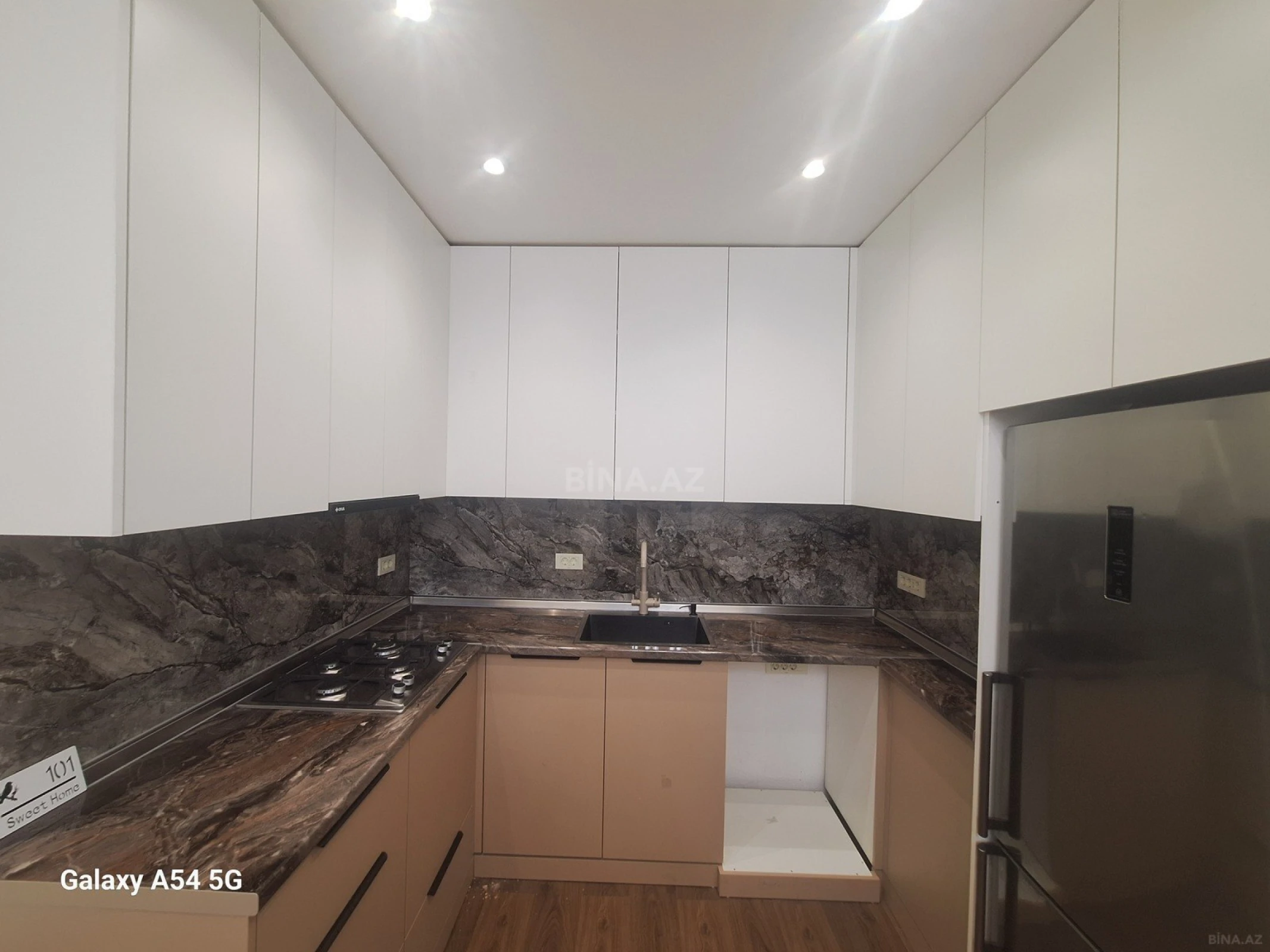Satılır 2 otaqlı mənzil 51 m²