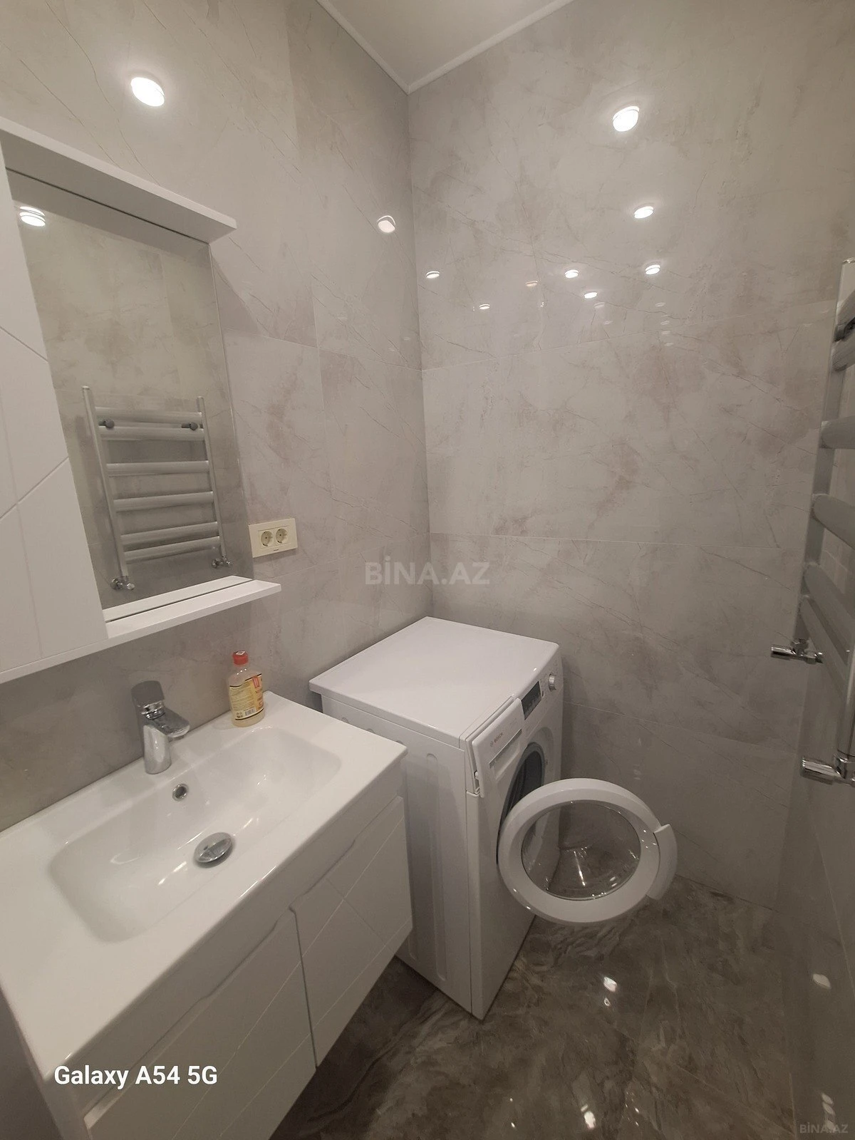 Satılır 2 otaqlı mənzil 51 m²
