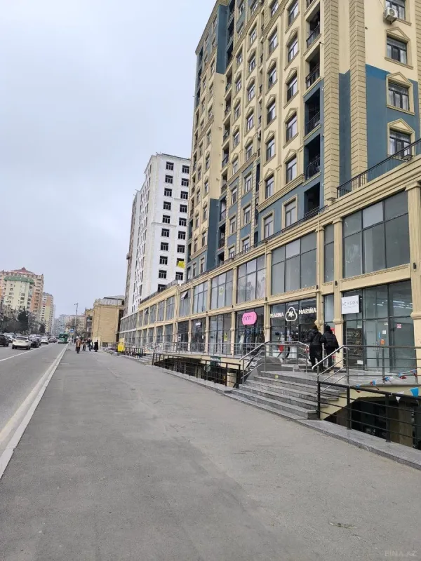 Satılır 3 otaqlı mənzil 98 m²