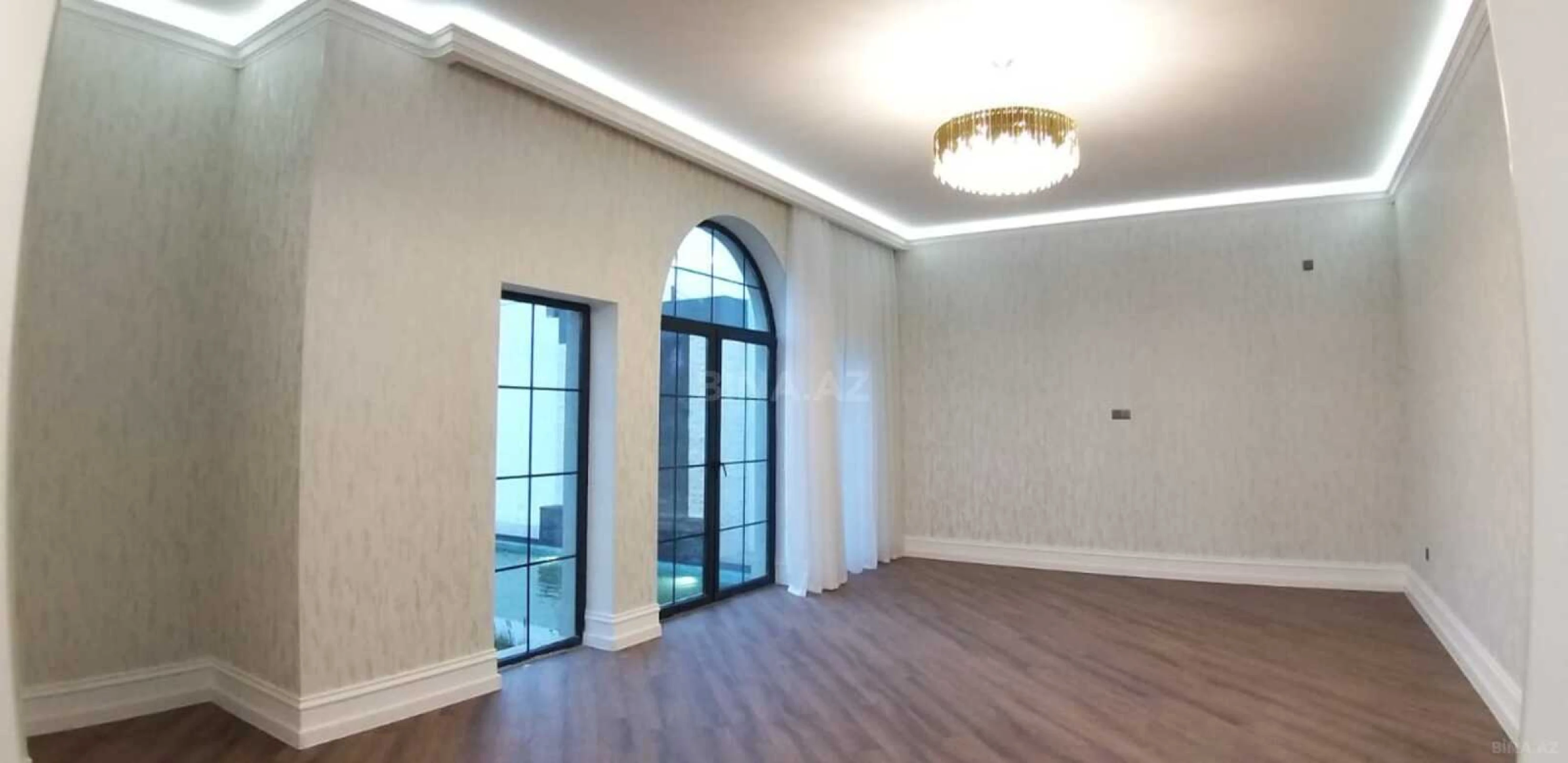Satılır 5 otaqlı həyət evi 260 m²