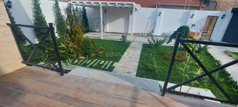 Satılır 5 otaqlı həyət evi 260 m²