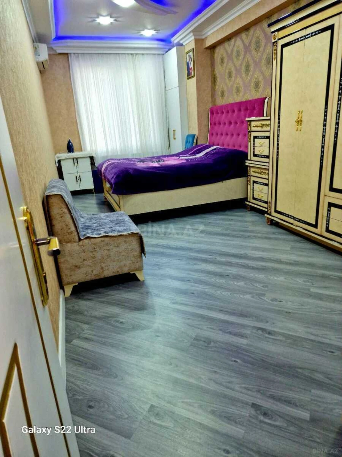 Satılır 3 otaqlı mənzil 126 m²
