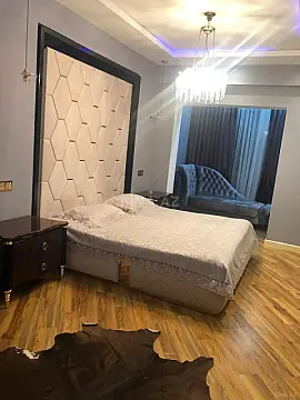 Satılır 3 otaqlı mənzil 141 m²