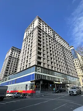 Satılır 4 otaqlı mənzil 172 m² — Bakı, İnşaatçılar 4 otaq 172.00 m²