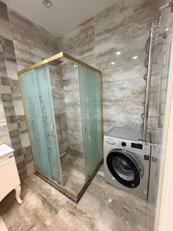 Kirayə verilir 2 otaqlı mənzil 125 m²