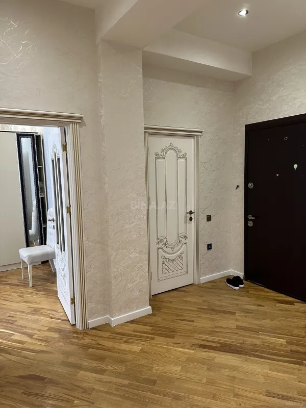 Kirayə verilir 3 otaqlı mənzil 77 m²