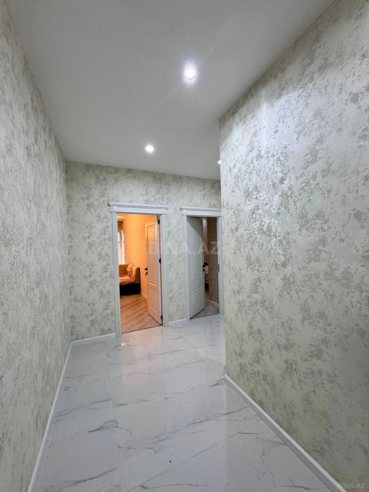 Satılır 2 otaqlı mənzil 65 m²