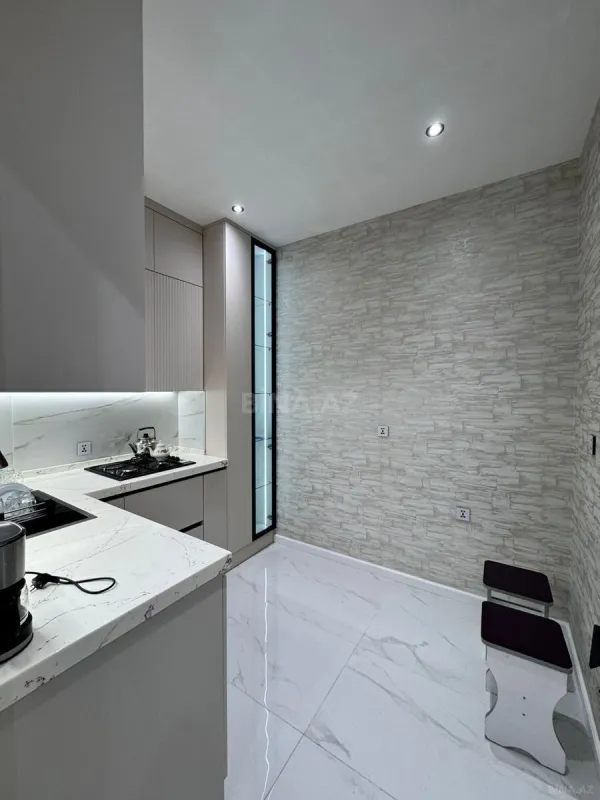 Satılır 2 otaqlı mənzil 65 m²