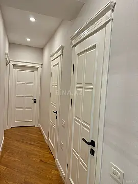 Satılır 3 otaqlı mənzil 138 m²