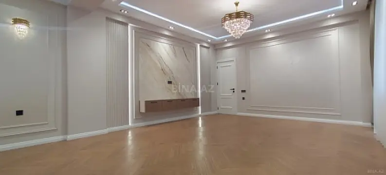 Satılır 3 otaqlı mənzil 131 m²
