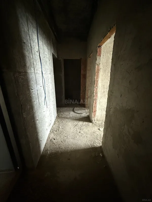 Satılır 1 otaqlı mənzil 61 m²