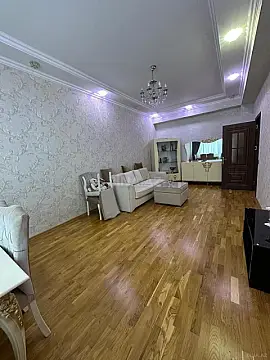 Satılır 2 otaqlı mənzil 72 m²