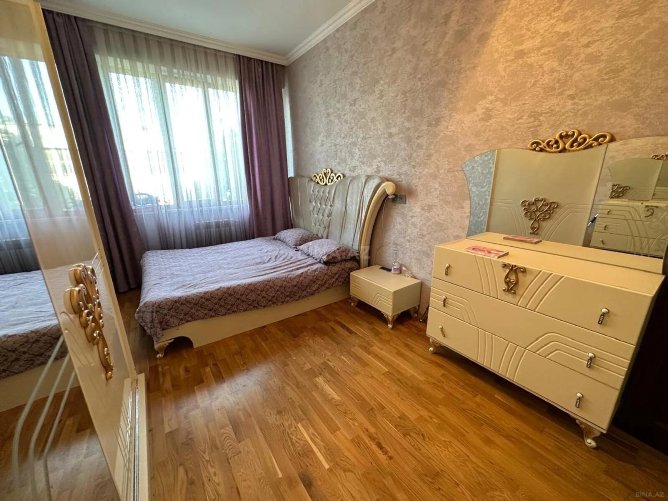Satılır 2 otaqlı mənzil 72 m²