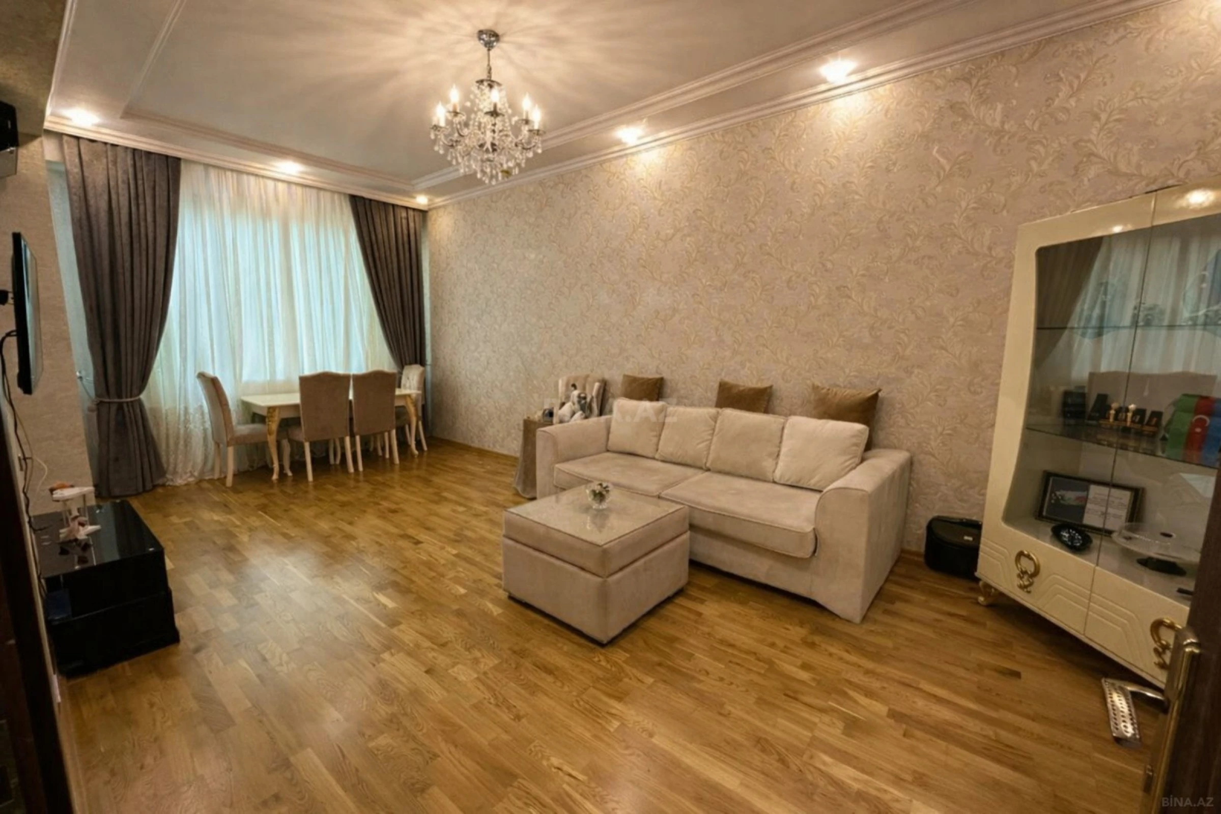 Satılır 2 otaqlı mənzil 72 m²