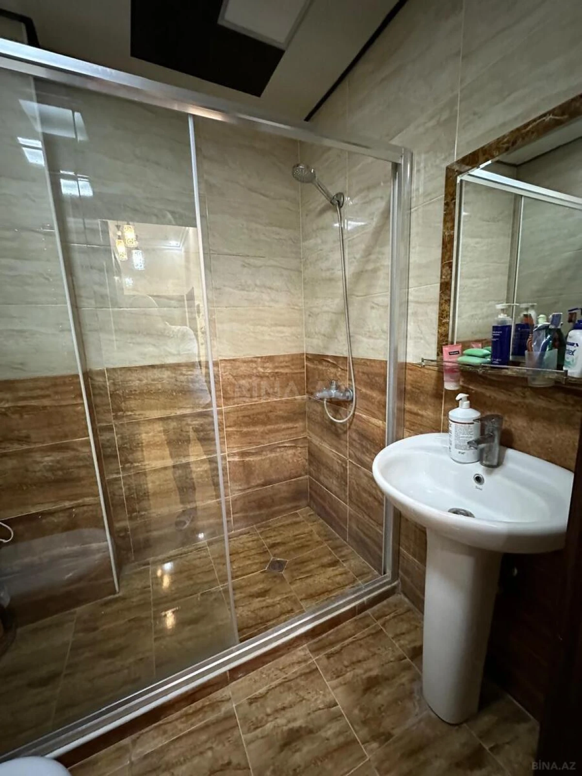 Satılır 2 otaqlı mənzil 72 m²