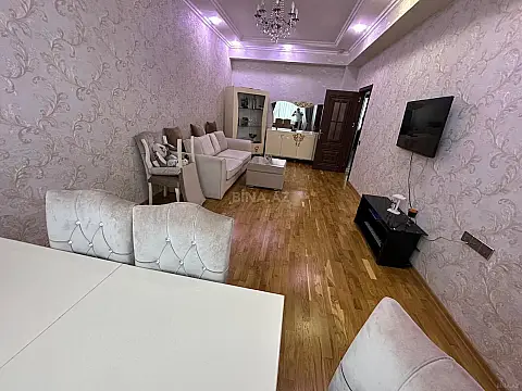 Satılır 2 otaqlı mənzil 72 m²