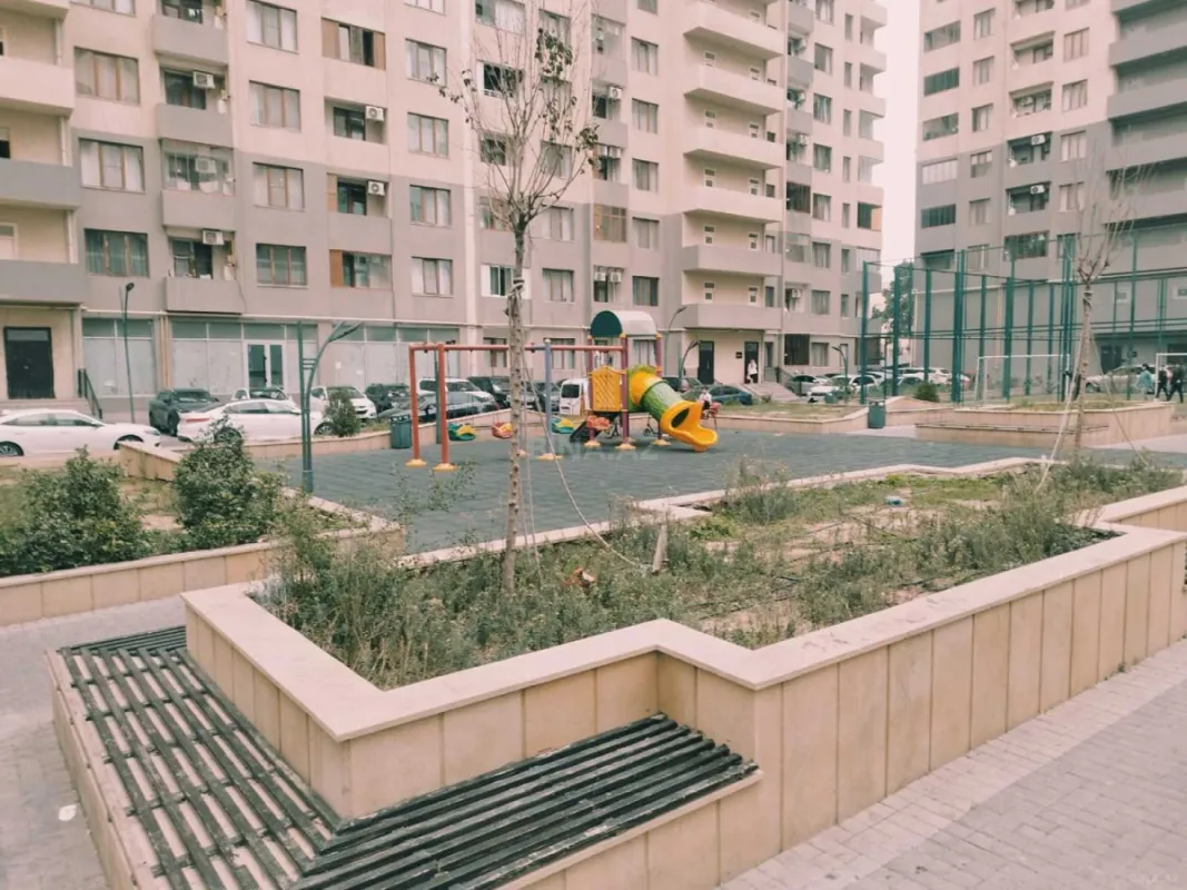 Satılır 2 otaqlı mənzil 72 m²