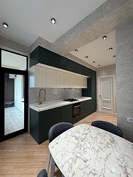Satılır 3 otaqlı mənzil 125 m²