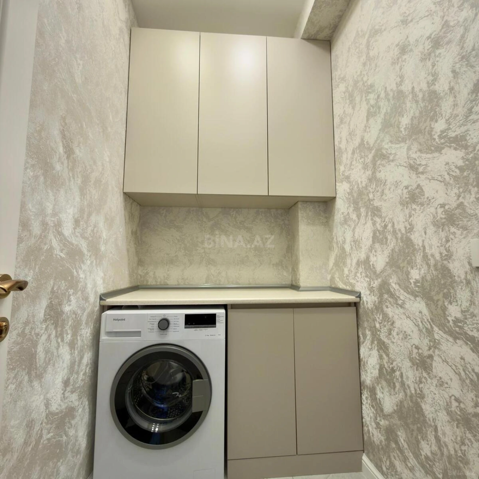 Satılır 3 otaqlı mənzil 125 m²