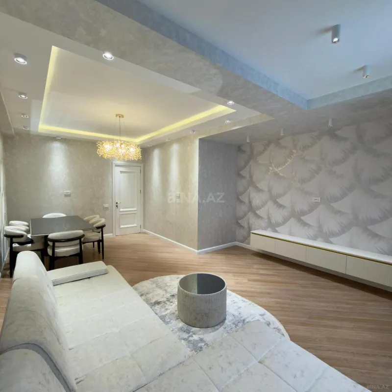 Satılır 3 otaqlı mənzil 125 m²