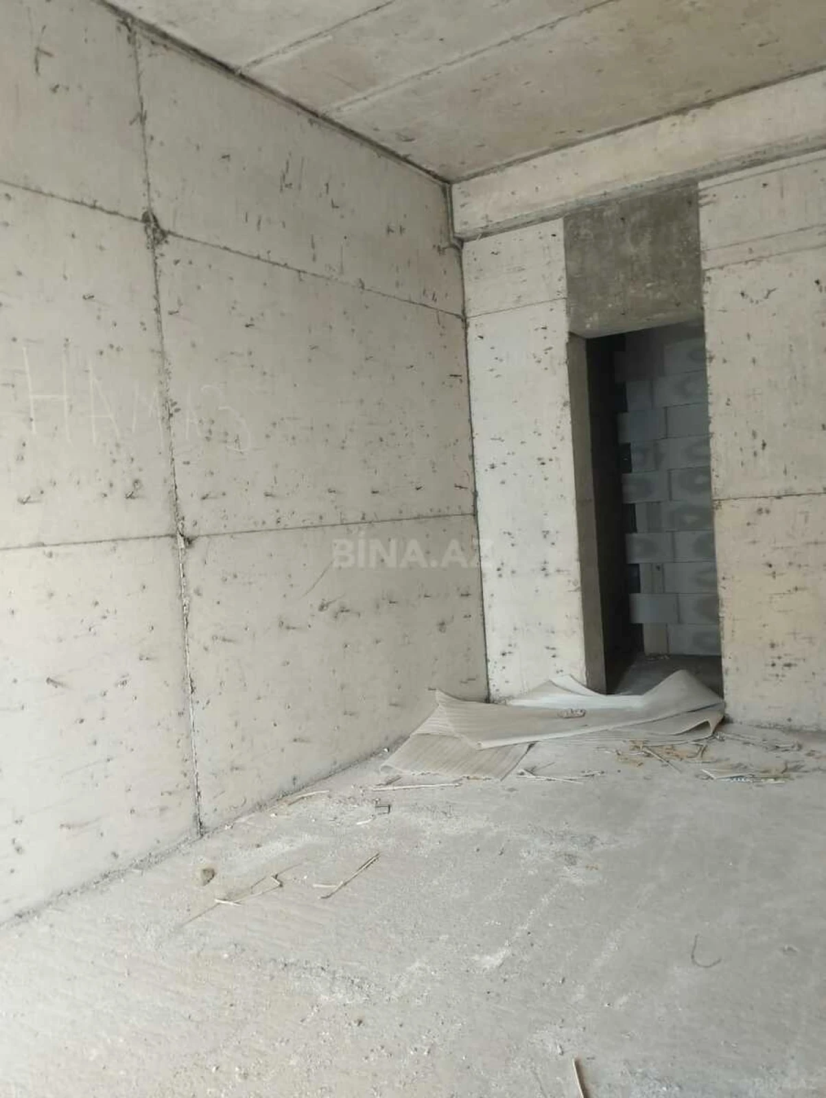 Satılır 3 otaqlı mənzil 157 m²