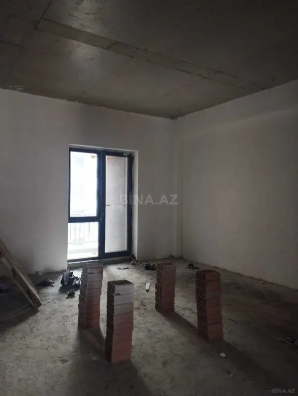 Satılır 3 otaqlı mənzil 157 m²