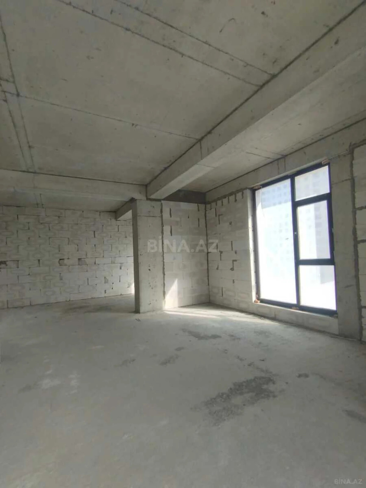 Satılır 3 otaqlı mənzil 157 m²