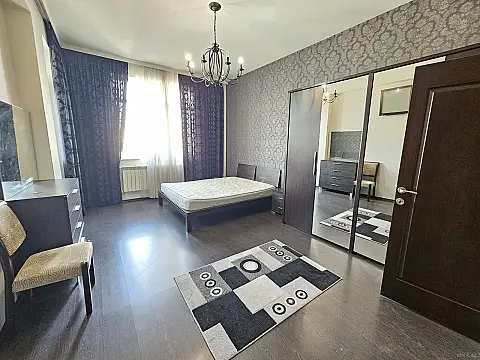 Satılır 3 otaqlı mənzil 150 m²