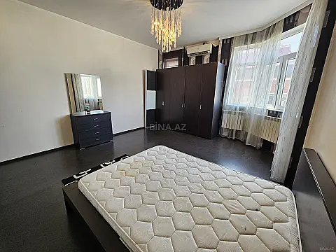 Satılır 3 otaqlı mənzil 150 m²