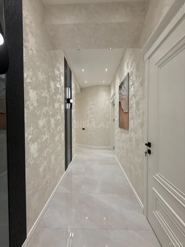 Satılır 3 otaqlı mənzil 120 m²
