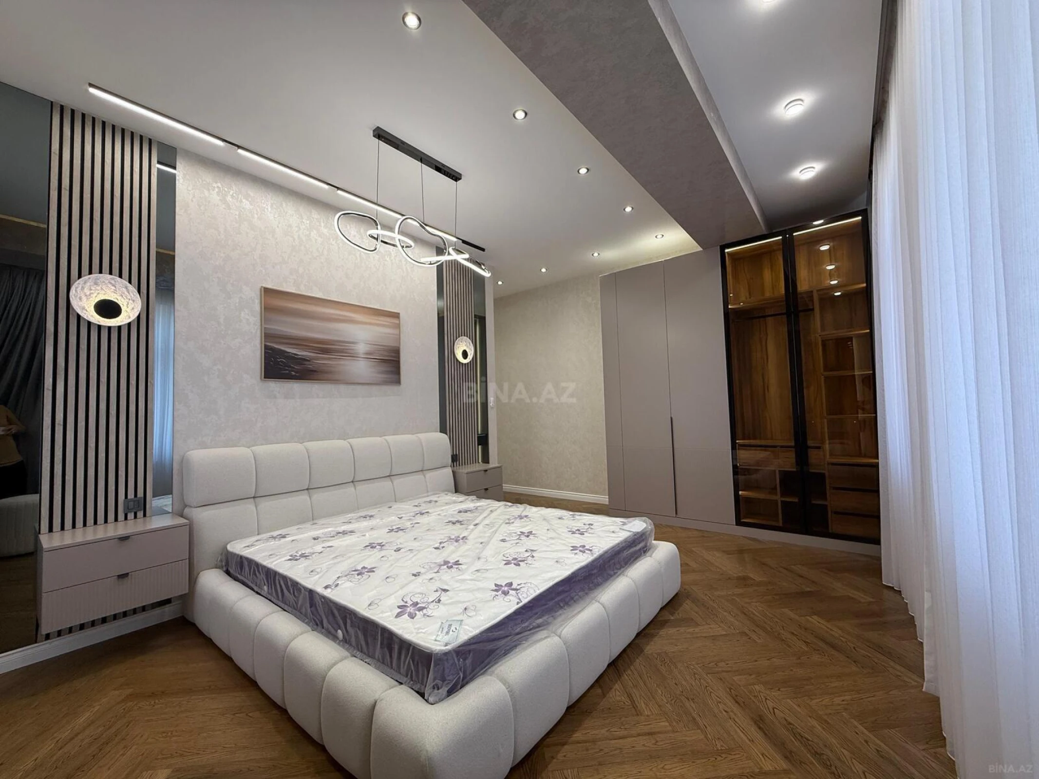 Satılır 3 otaqlı mənzil 120 m²