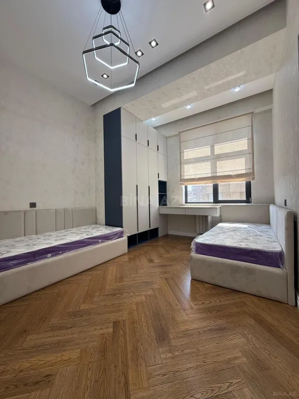 Satılır 3 otaqlı mənzil 120 m²