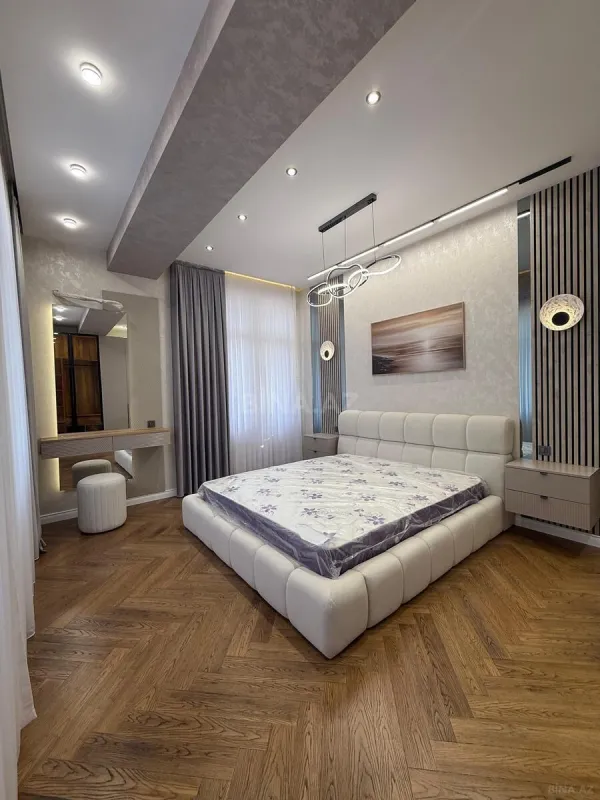 Satılır 3 otaqlı mənzil 120 m²