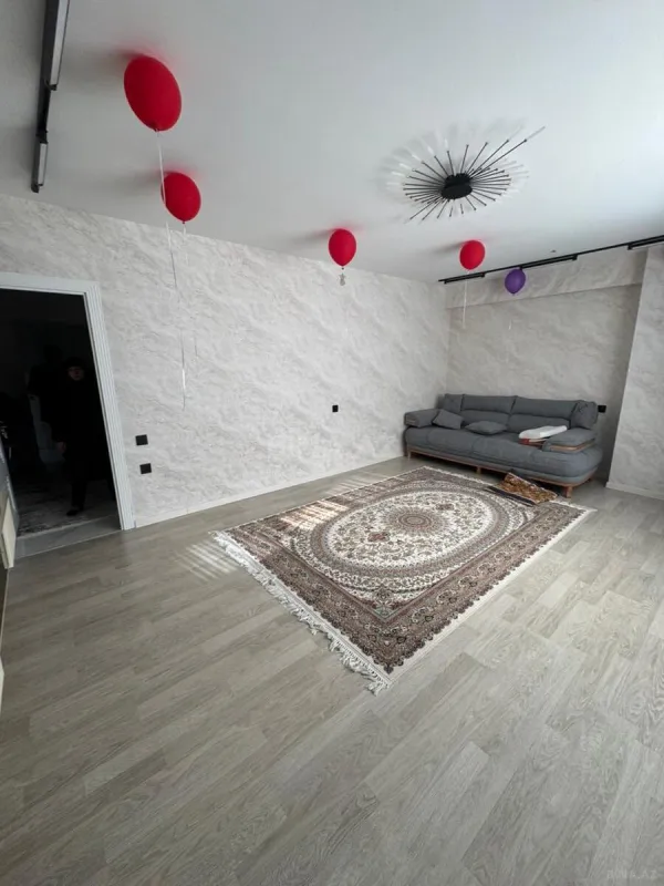 Satılır 3 otaqlı mənzil 82 m²