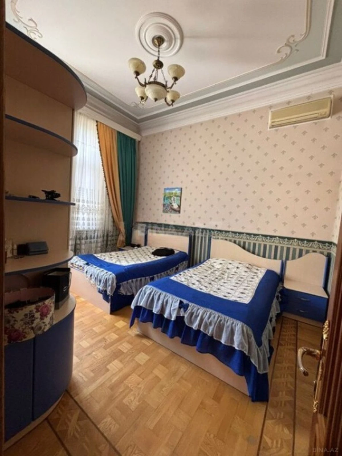 Satılır 10 otaqlı həyət evi 1200 m²