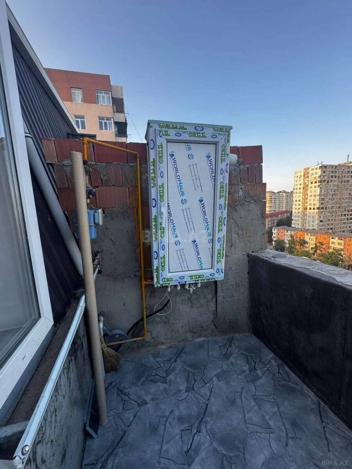 Kirayə verilir 2 otaqlı mənzil 74 m²