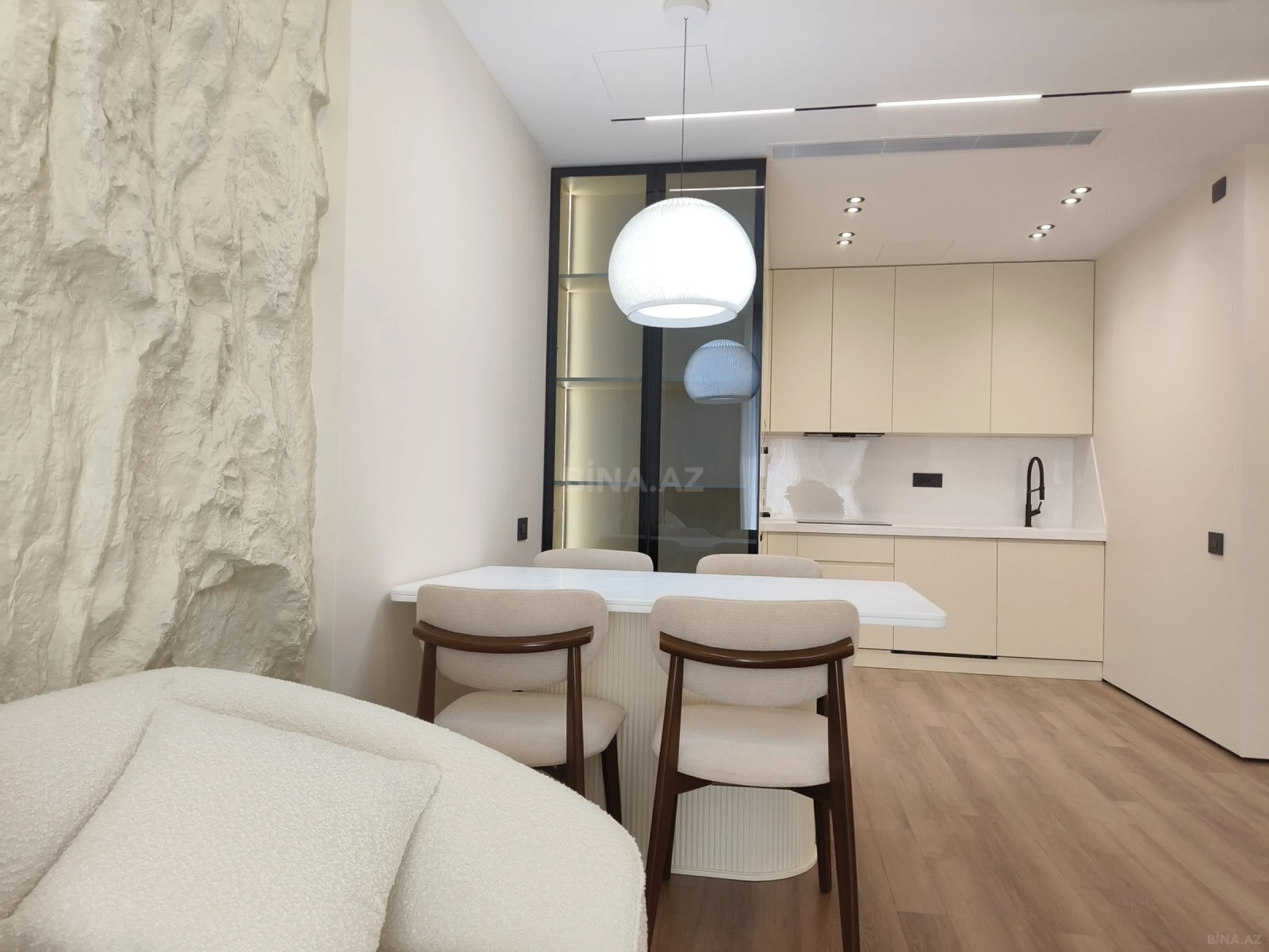 Kirayə verilir 3 otaqlı mənzil 100 m²