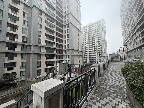 Satılır 2 otaqlı mənzil 85 m²