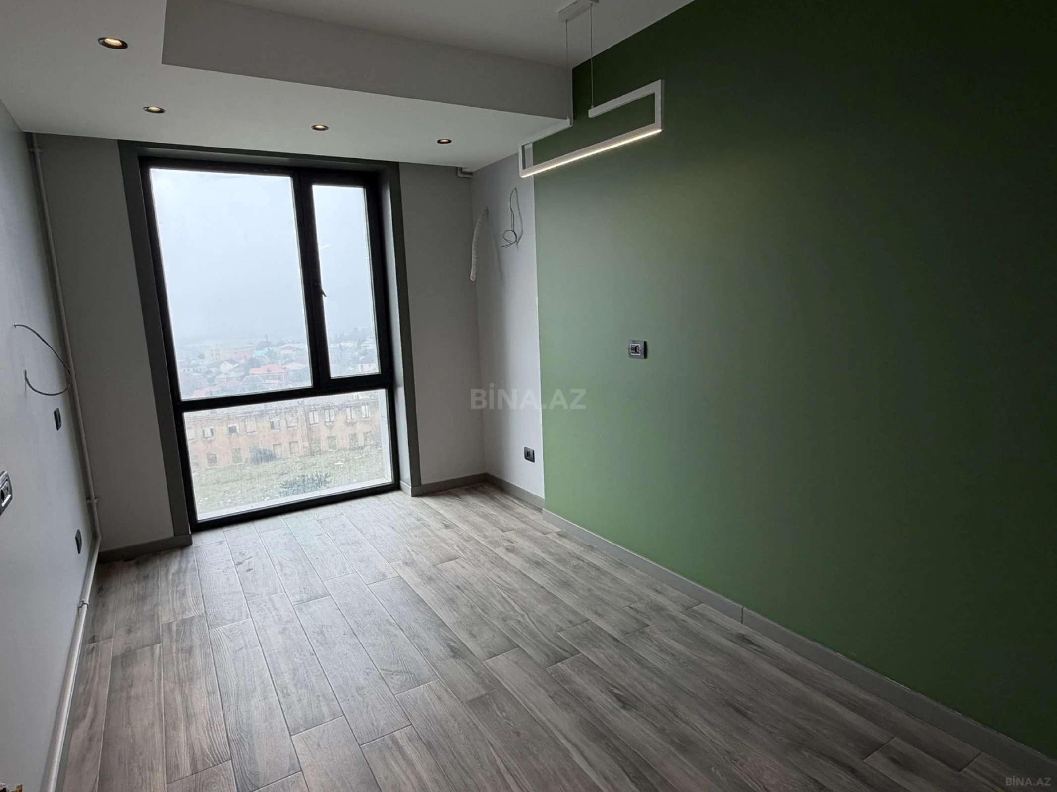 Satılır 2 otaqlı mənzil 85 m²