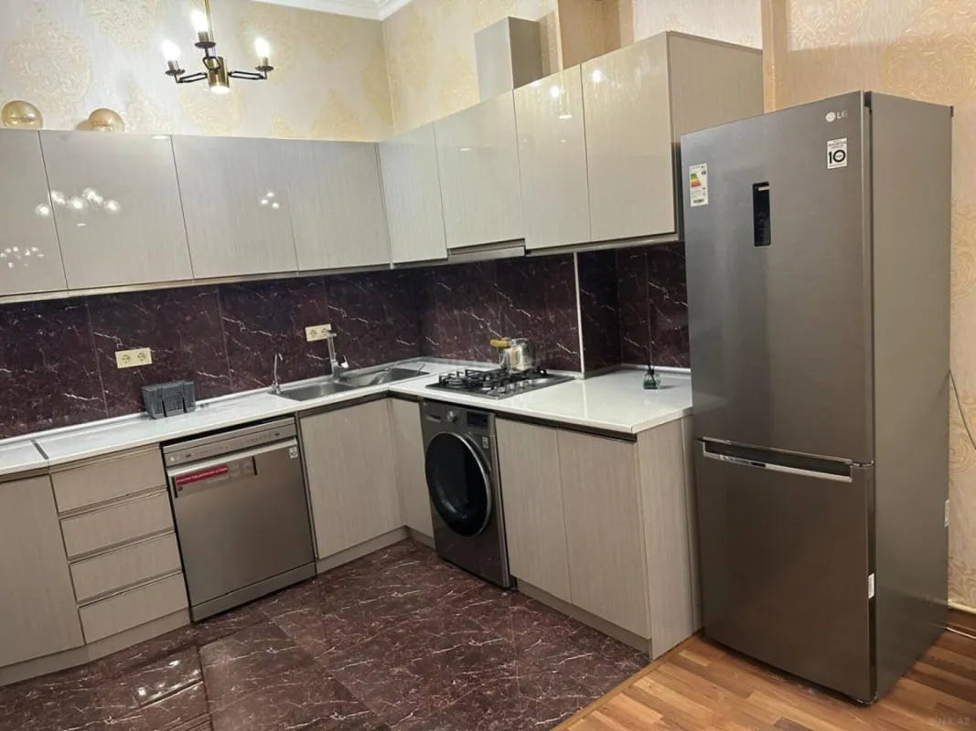 Kirayə verilir 3 otaqlı mənzil 65 m²