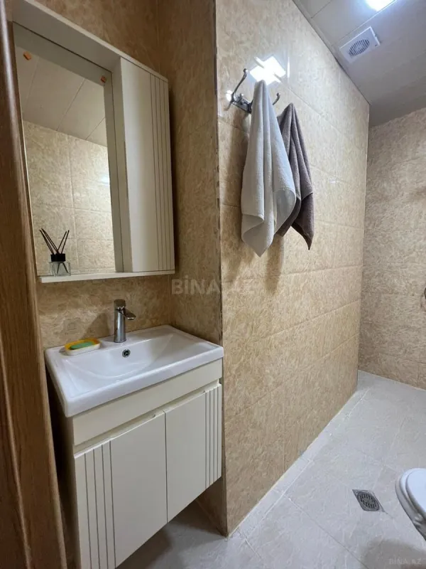 Satılır 2 otaqlı mənzil 76 m²