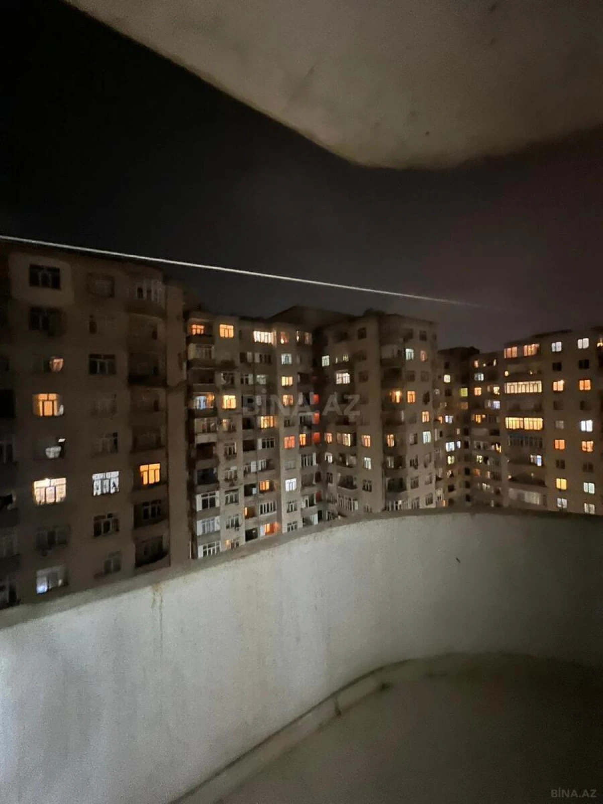 Satılır 2 otaqlı mənzil 76 m²