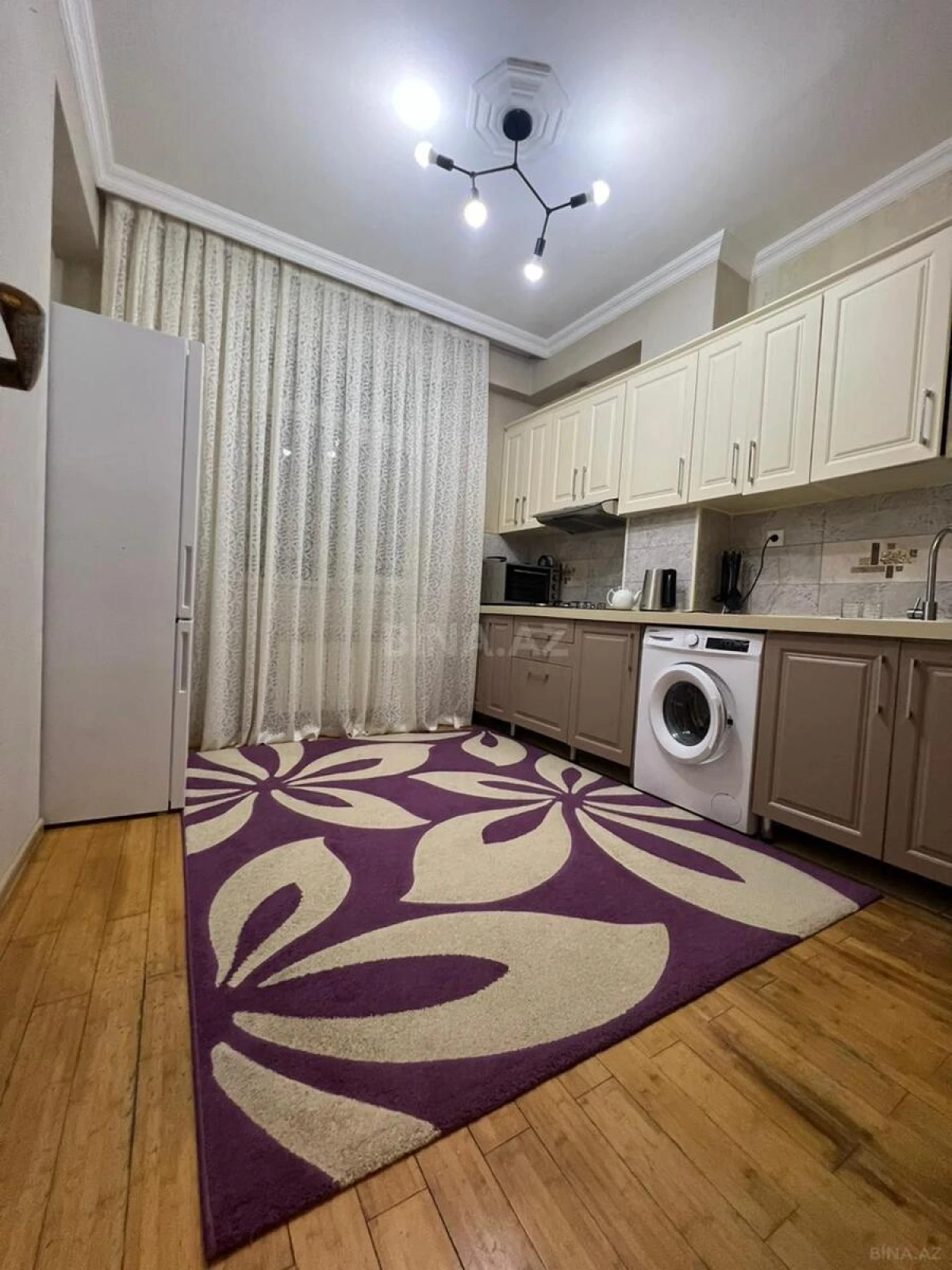 Satılır 2 otaqlı mənzil 76 m²