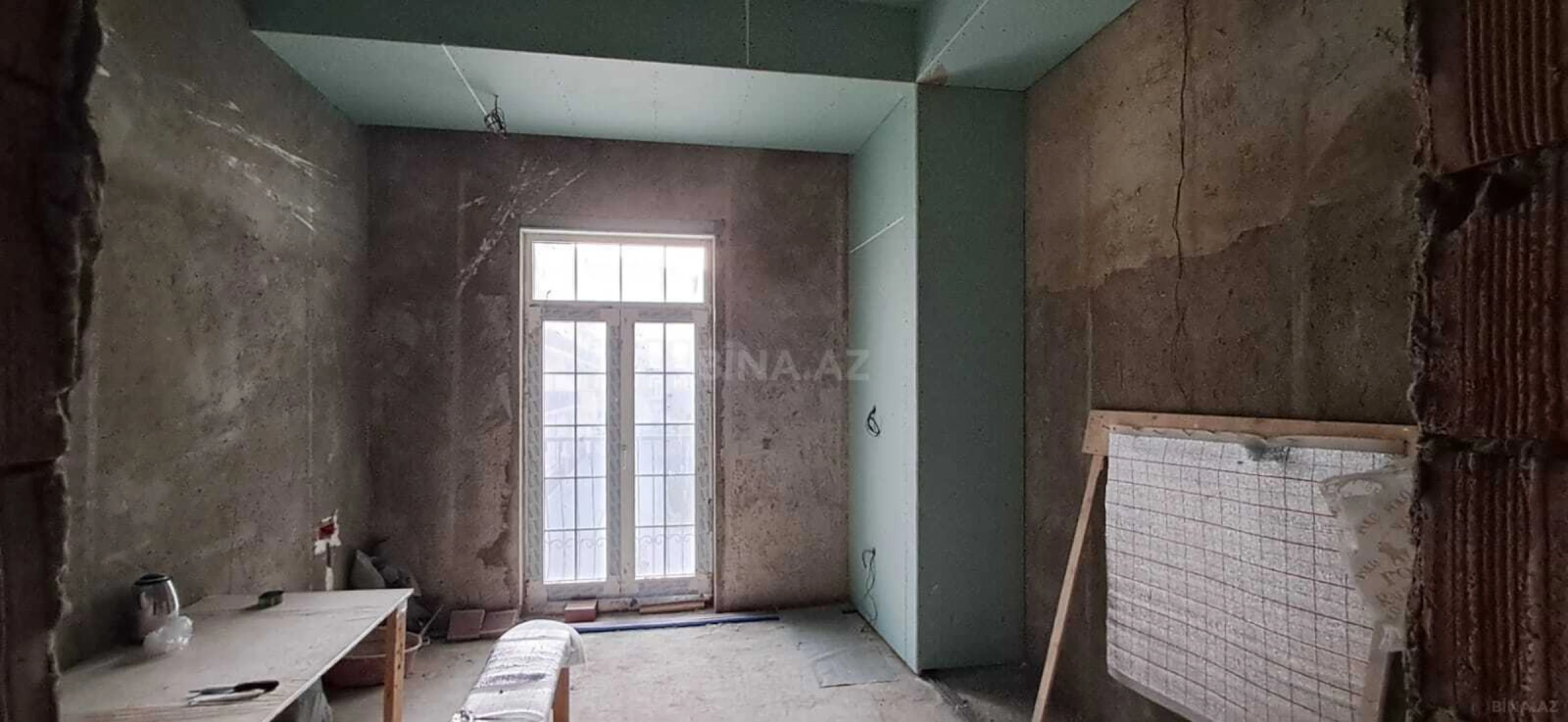 Satılır 3 otaqlı mənzil 173 m²