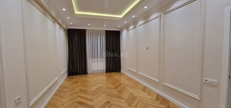 Satılır 3 otaqlı mənzil 134 m²