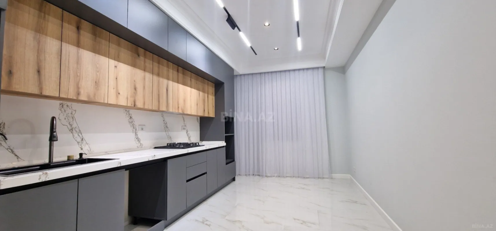 Satılır 3 otaqlı mənzil 134 m²