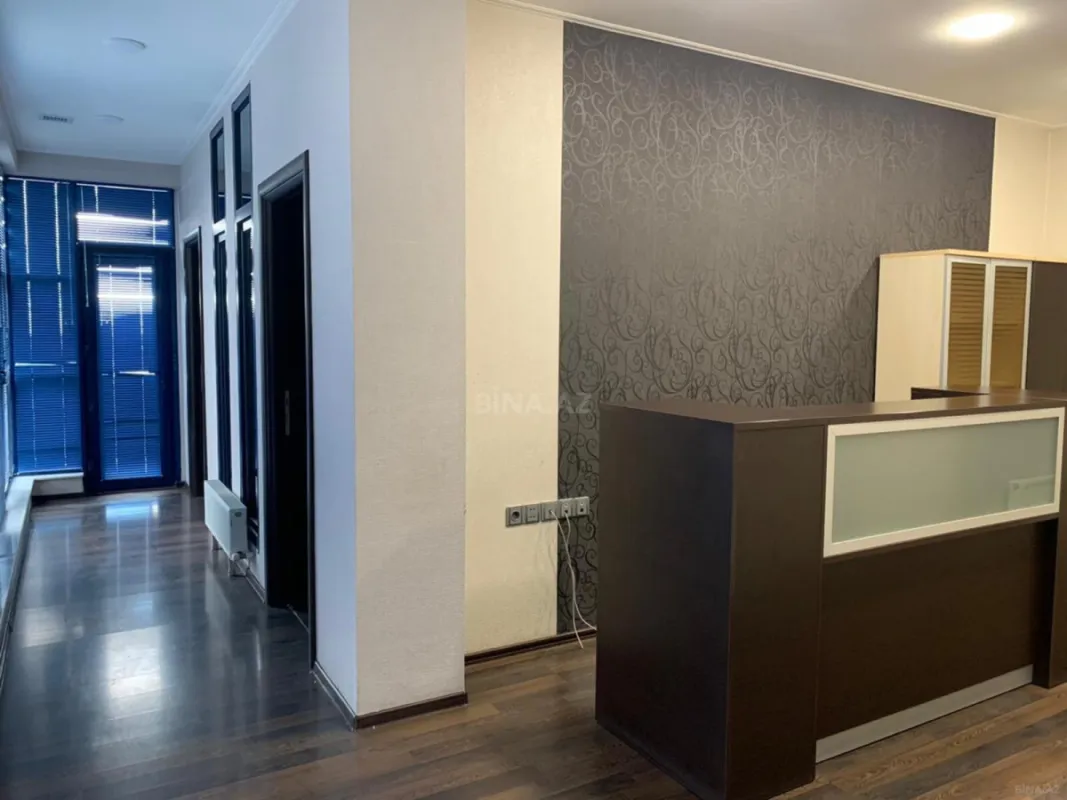 Kirayə verilir 10 otaqlı ofis 360 m²