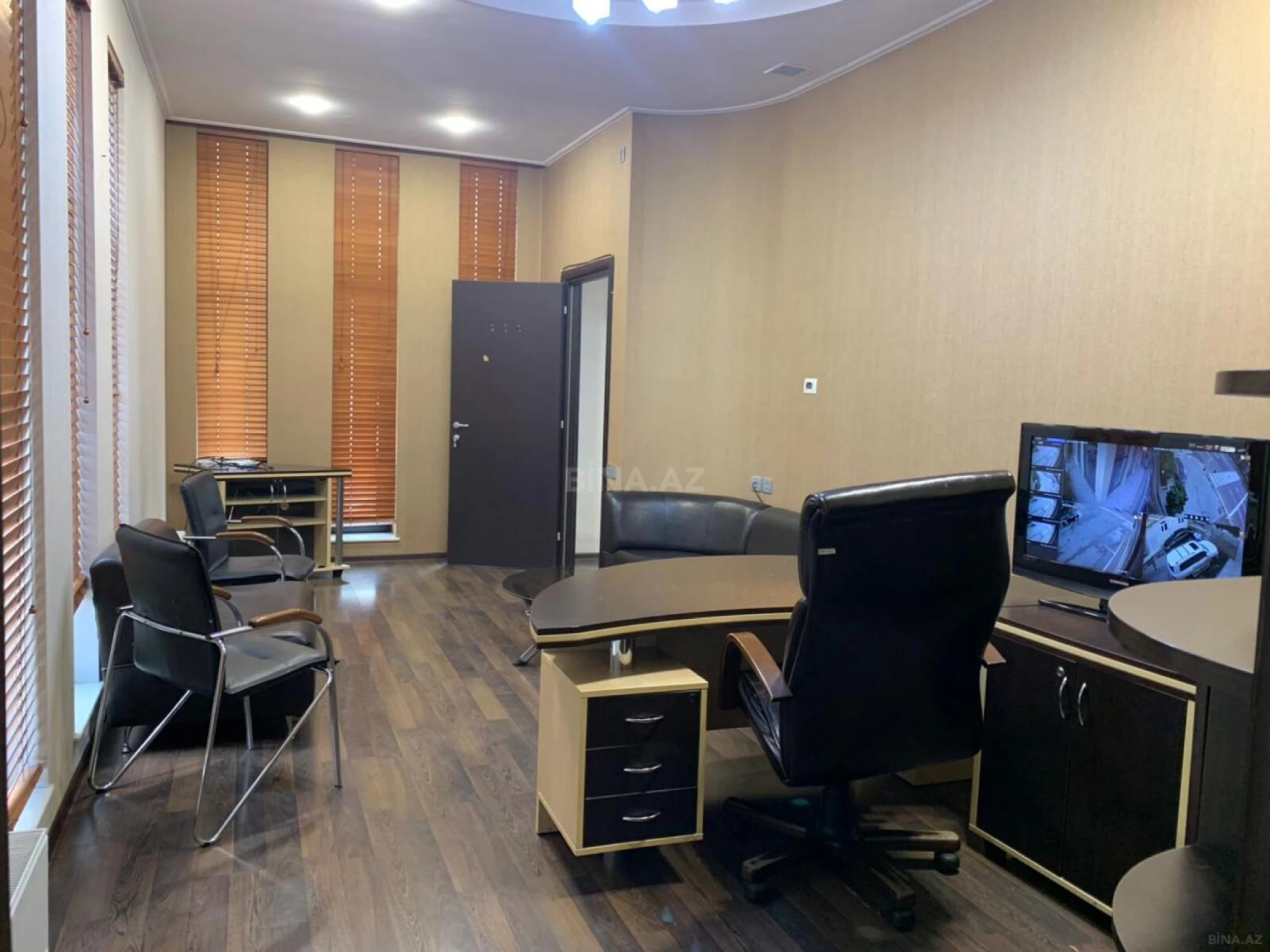 Kirayə verilir 10 otaqlı ofis 360 m²