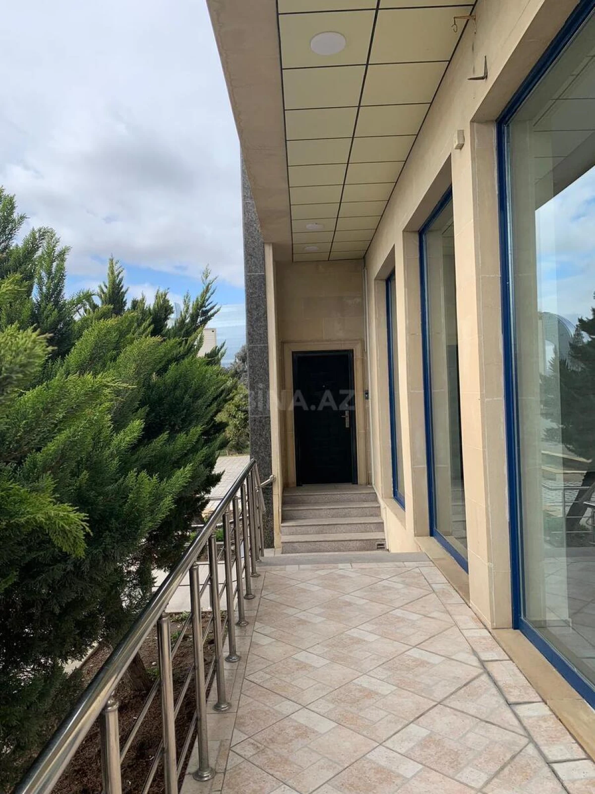 Kirayə verilir 10 otaqlı ofis 360 m²