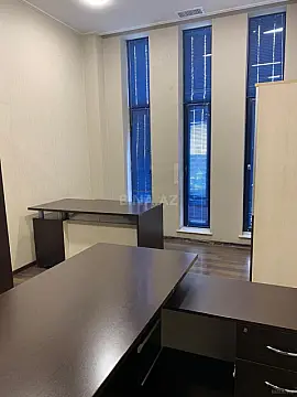 Kirayə verilir 10 otaqlı ofis 360 m²
